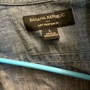 Banana Republic- Men Large Shirt